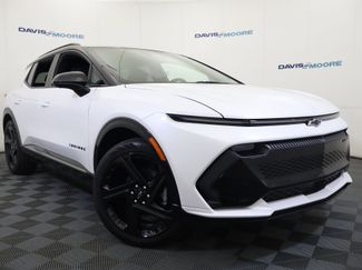 New 2025 Chevrolet Equinox EV RS video 2