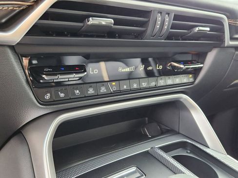 New 2025 MAZDA CX-90 Plug-In Hybrid w/ Premium Plus image 13