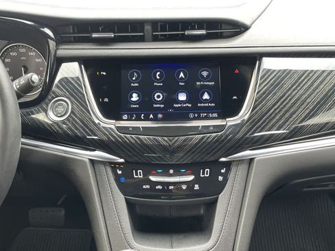 Certified 2025 Cadillac XT6 Premium Luxury AWD/4WD image 13