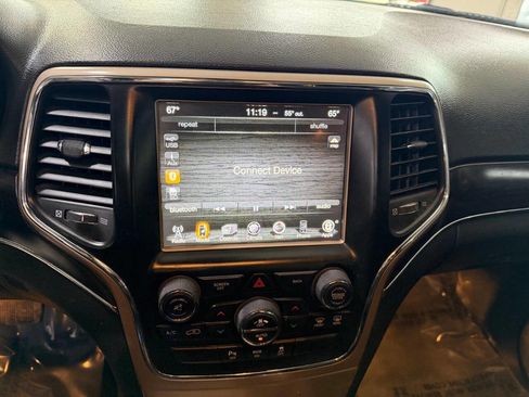 Used 2014 Jeep Grand Cherokee Limited w/ Trailer Tow Group IV image 33