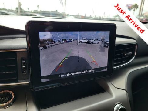 Used 2022 Ford Explorer XLT w/ Equipment Group 202A RWD image 10