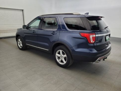 Used 2016 Ford Explorer XLT w/ Equipment Group 202A AWD/4WD image 5