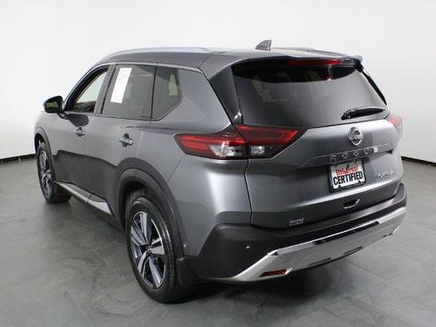 Certified 2023 Nissan Rogue Platinum FWD image 16
