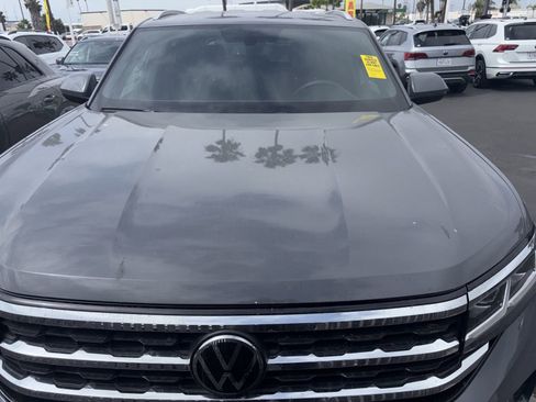 Used 2023 Volkswagen Atlas Cross Sport SE w/ Black Wheel Package image 10