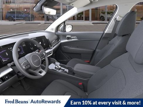 New 2025 Kia Sportage LX image 18