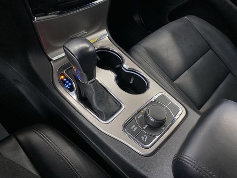 Used 2021 Jeep Grand Cherokee Limited image 15