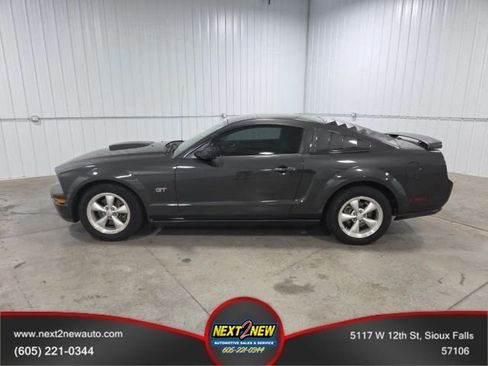 Used 2008 Ford Mustang GT Premium RWD image 1