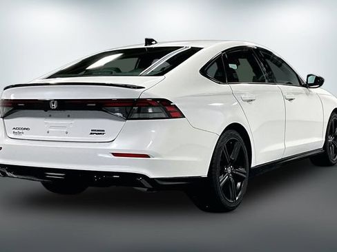 Used 2024 Honda Accord Sport image 8