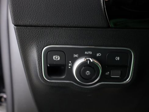 Certified 2022 Mercedes-Benz GLA 250 4MATIC image 11