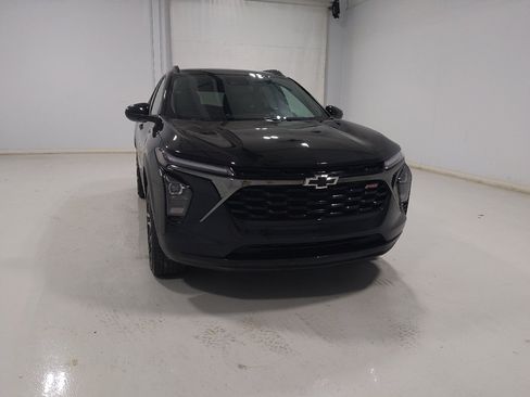Used 2025 Chevrolet Trax RS w/ Driver Confidence Package FWD image 14
