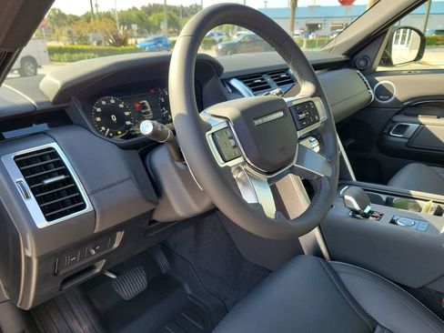 New 2025 Land Rover Discovery S AWD/4WD image 25