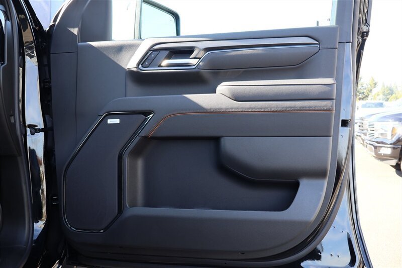 Used 2026 GMC Sierra 3500 AT4 w/ AT4 Premium Plus Package AWD/4WD image 28