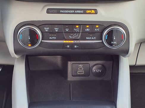 Used 2024 Ford Escape Active image 11