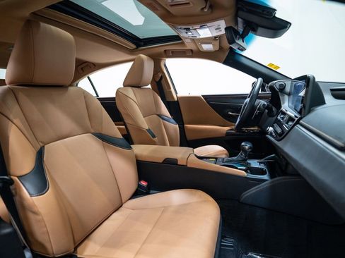 Used 2023 Lexus ES 350 w/ Premium Package image 15