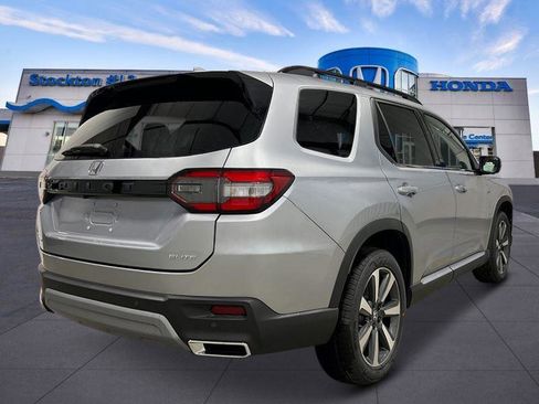 New 2025 Honda Pilot Elite image 8