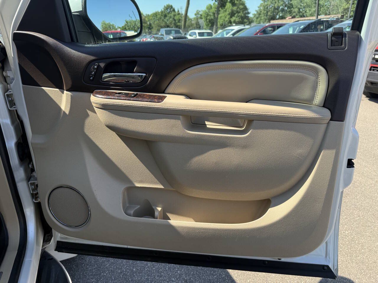 Used 2012 GMC Yukon Denali AWD/4WD image 19