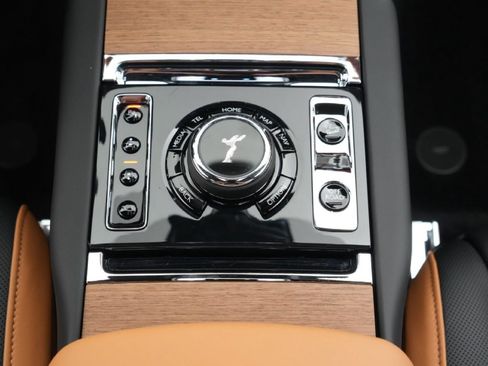 New 2026 Rolls-Royce Cullinan AWD/4WD image 32