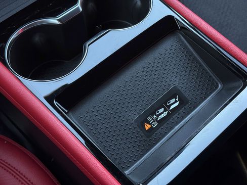 Used 2024 Chevrolet Blazer EV RS image 32