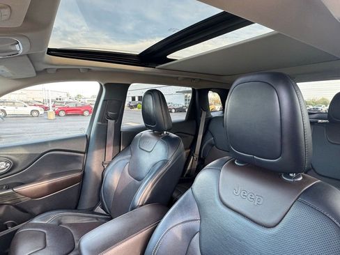 Used 2015 Jeep Cherokee Limited w/ Luxury Group image 10