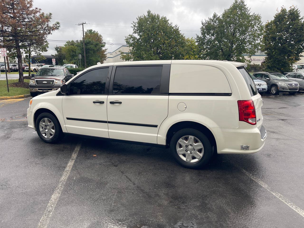 Used 2013 RAM C/V Tradesman w/ UConnect Hands-Free Group FWD image 5