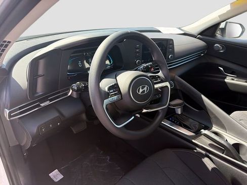 New 2026 Hyundai Elantra SE w/ Cargo Package FWD image 9