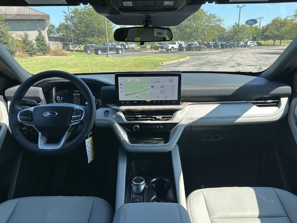 New 2027 Ford Explorer Active w/ Active Comfort Package AWD/4WD image 2