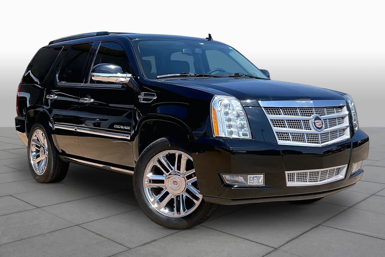 Used 2013 Cadillac Escalade Platinum AWD/4WD image 4
