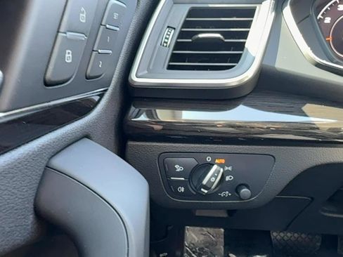 Used 2019 Audi Q5 2.0T Premium Plus w/ Premium Plus Package image 17