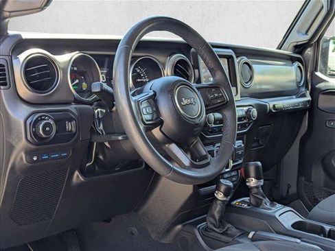 Used 2023 Jeep Wrangler Unlimited AWD/4WD image 10