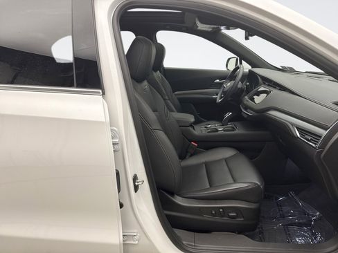 Used 2023 Cadillac XT4 Premium Luxury w/ Cold Weather Package image 16