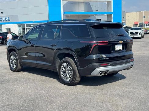 Used 2026 Chevrolet Traverse LT w/ LPO, Floor Liner Package FWD image 5