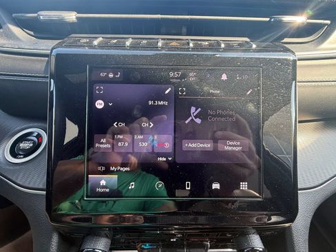 Used 2024 Jeep Grand Cherokee Altitude AWD/4WD image 25