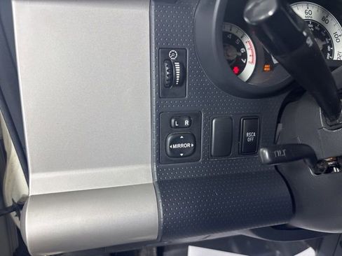 Used 2012 Toyota FJ Cruiser 4WD w/ Convenience Pkg image 17