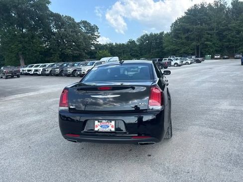 Used 2018 Chrysler 300 Touring w/ Sport Appearance Package RWD image 25