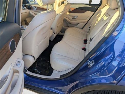 Used 2022 Mercedes-Benz GLC 300 image 17