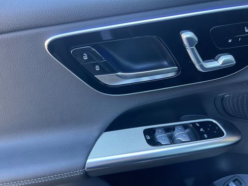 Certified 2025 Mercedes-Benz GLC 300 4MATIC image 11