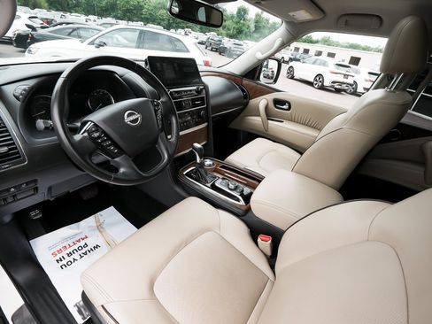 Used 2023 Nissan Armada SL w/ Captain's Chairs Package AWD/4WD image 15