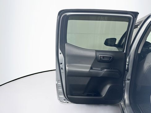 Used 2022 Toyota Tacoma SR w/ SR Convenience Package image 26