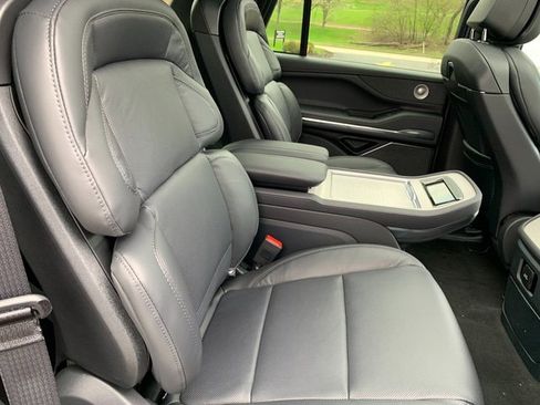 New 2026 Lincoln Navigator Reserve w/ Jet Appearance Package AWD/4WD image 20
