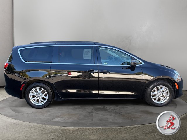 Used 2021 Chrysler Voyager Lxi FWD image 8