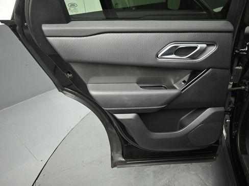 Used 2019 Land Rover Range Rover Velar S image 22