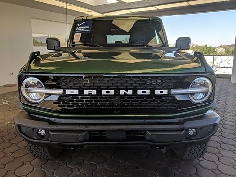 Used 2025 Ford Bronco Outer Banks image 2