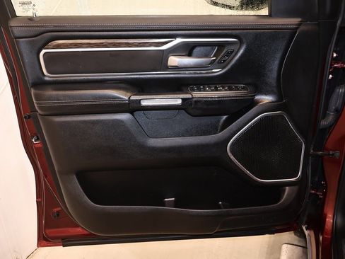 Used 2019 RAM 1500 Laramie image 11