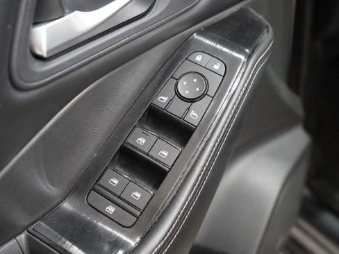 Used 2025 Nissan Rogue SV image 19