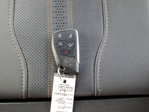 Certified 2024 Chevrolet Silverado 1500 High Country w/ Technology Package image 26