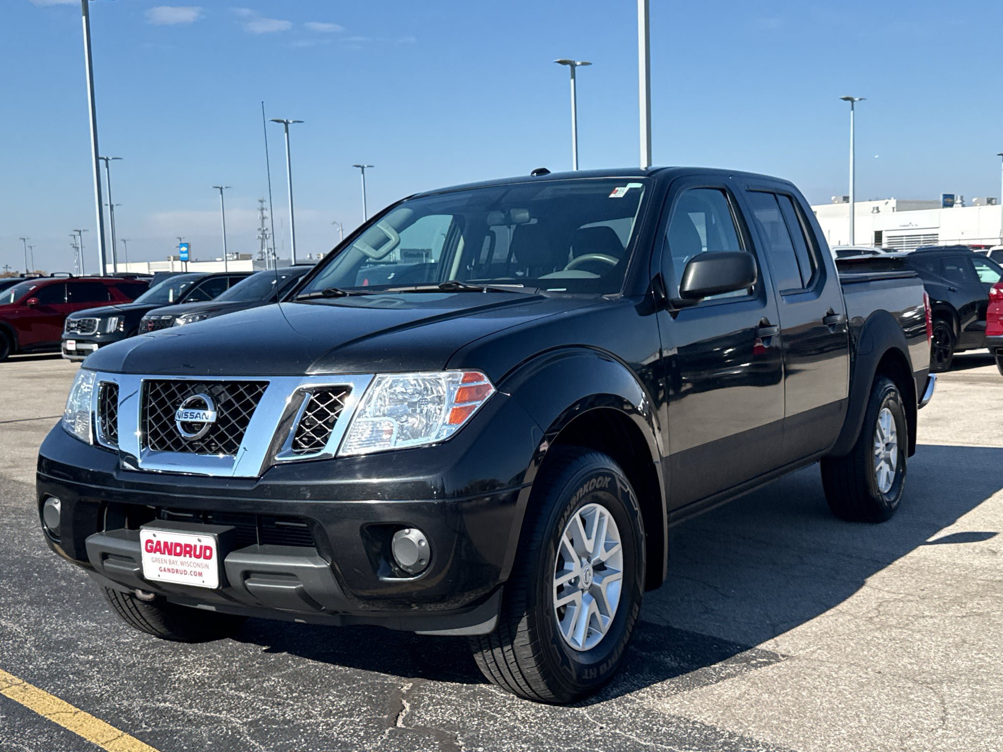 Used 2017 Nissan Frontier SV AWD/4WD image 2