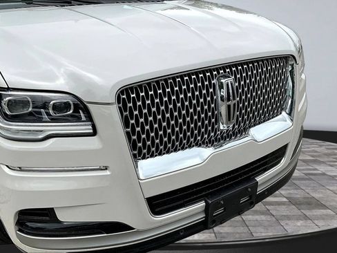 Used 2023 Lincoln Navigator L Reserve AWD/4WD image 13