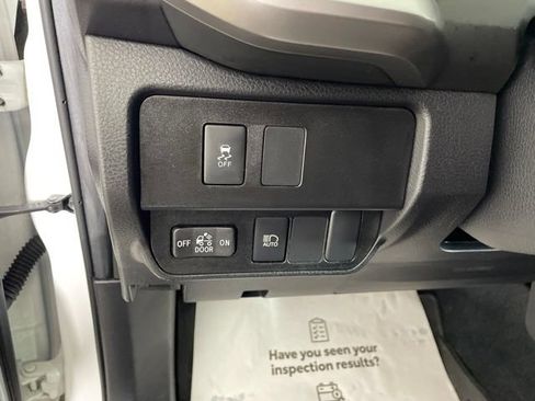 Used 2022 Toyota Tacoma SR5 AWD/4WD image 12