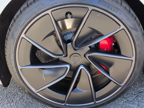 Used 2024 Tesla Model 3 Performance image 13