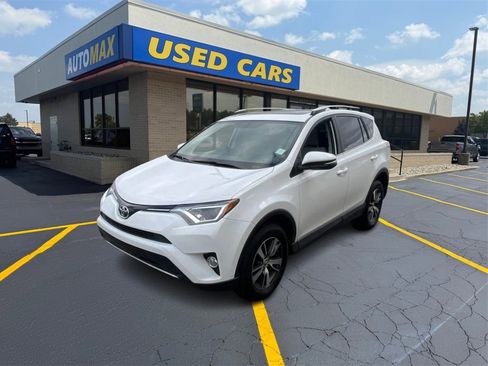 Used 2016 Toyota RAV4 XLE image 1